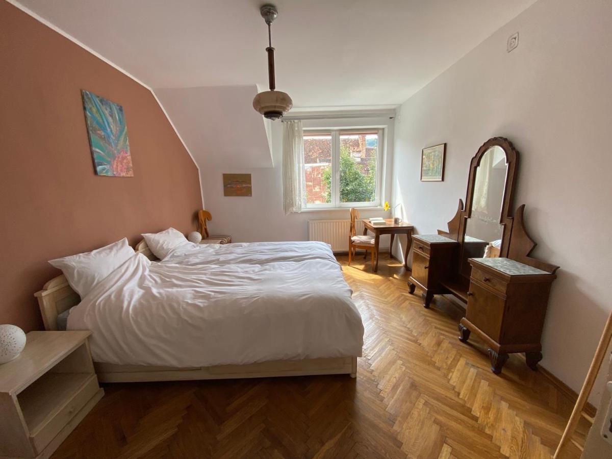 Rose'S Oldtown Apartment Μπρασόβ Εξωτερικό φωτογραφία