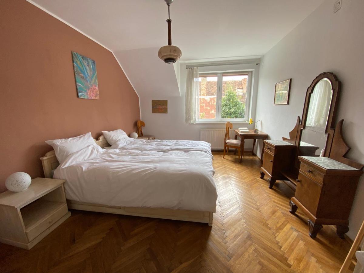 Rose'S Oldtown Apartment Μπρασόβ Εξωτερικό φωτογραφία
