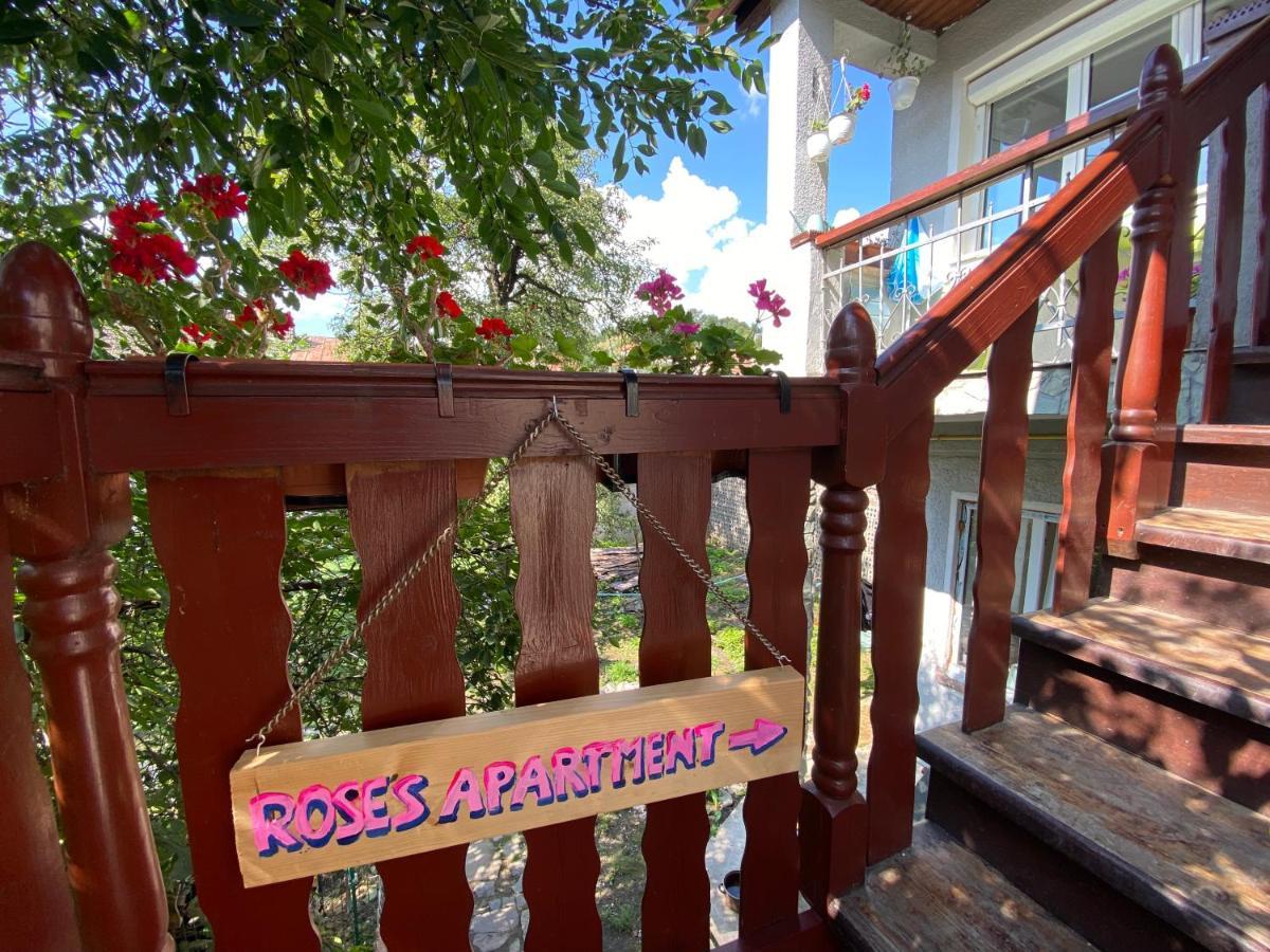 Rose'S Oldtown Apartment Μπρασόβ Εξωτερικό φωτογραφία